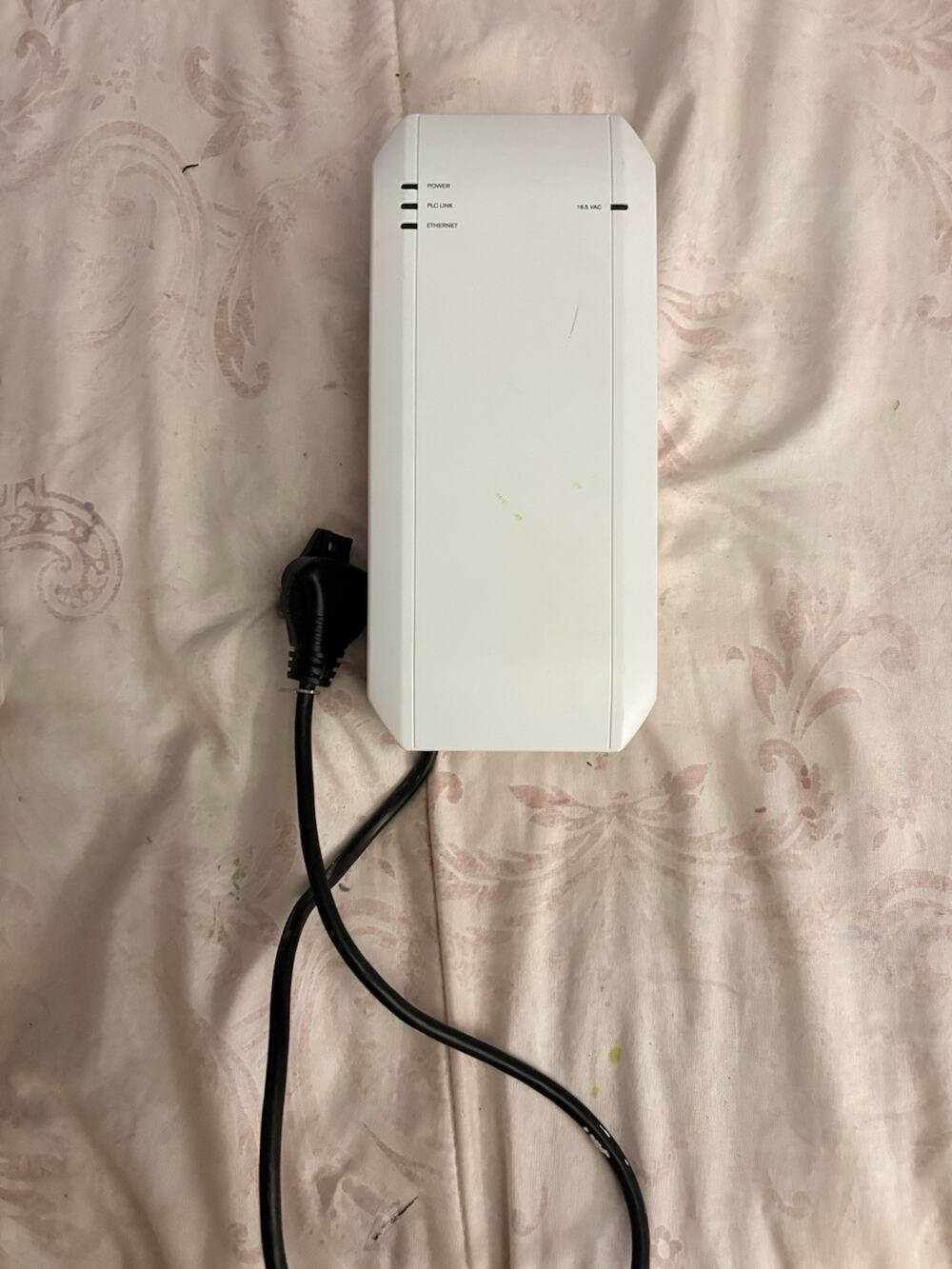 Cisco HPAV-100 White Wired 16.5V Wall Mount Home Plug Network AV Power Adapter